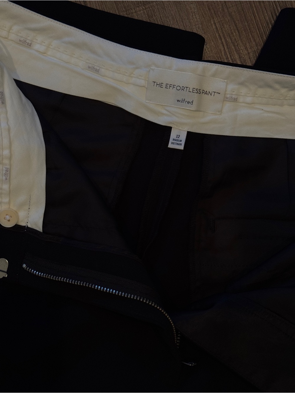 Wilfred Black Tailored Effortless Pant